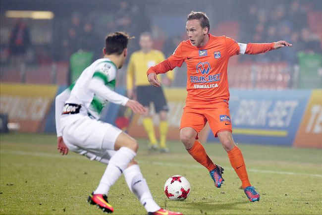 足以向外界 足以向外界